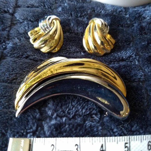vintage 80s chunky wave swirl metal 2 tone earrings brooch set - Picture 2 of 4